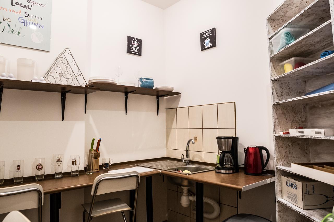 Flyfly Hostel , Darmowy Parking , Rezerwuj Przez Urzadzenia Mobilne -10 Procent Вроцлав Екстериор снимка