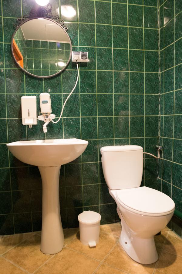 Flyfly Hostel , Darmowy Parking , Rezerwuj Przez Urzadzenia Mobilne -10 Procent Вроцлав Екстериор снимка
