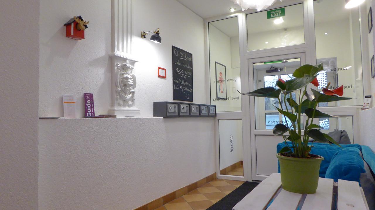 Flyfly Hostel , Darmowy Parking , Rezerwuj Przez Urzadzenia Mobilne -10 Procent Вроцлав Екстериор снимка