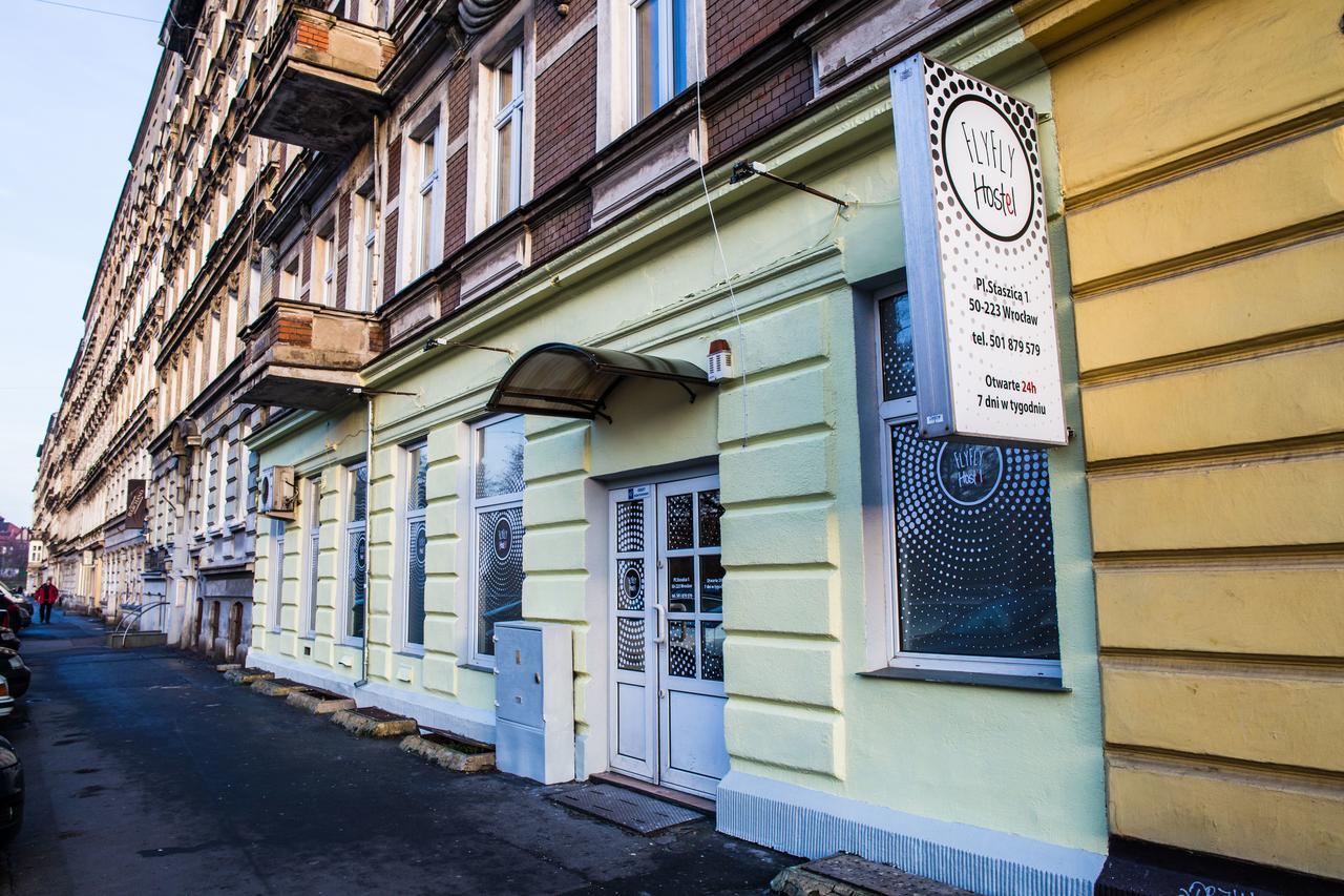 Flyfly Hostel , Darmowy Parking , Rezerwuj Przez Urzadzenia Mobilne -10 Procent Вроцлав Екстериор снимка
